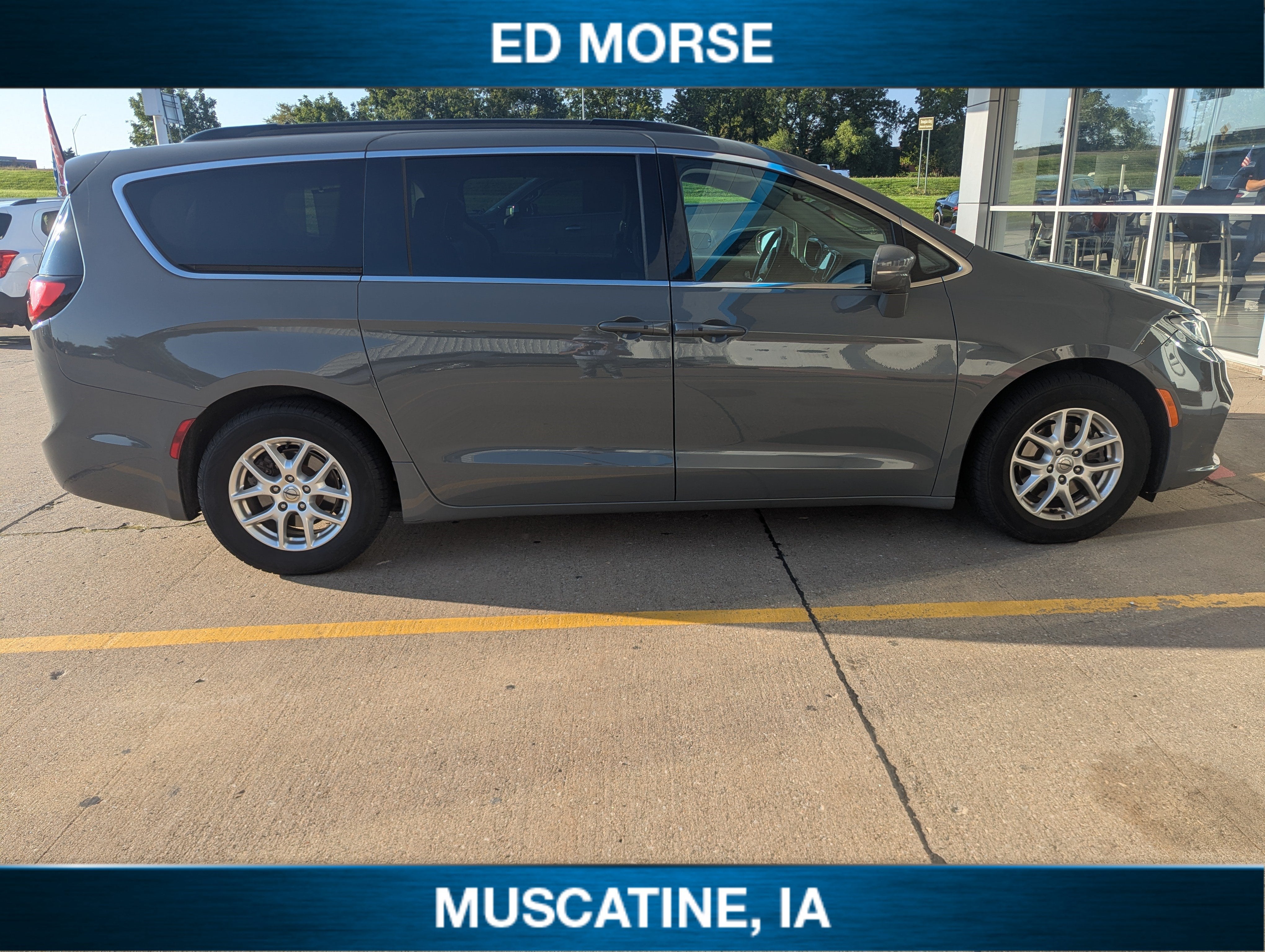 2022 Chrysler Pacifica Touring L