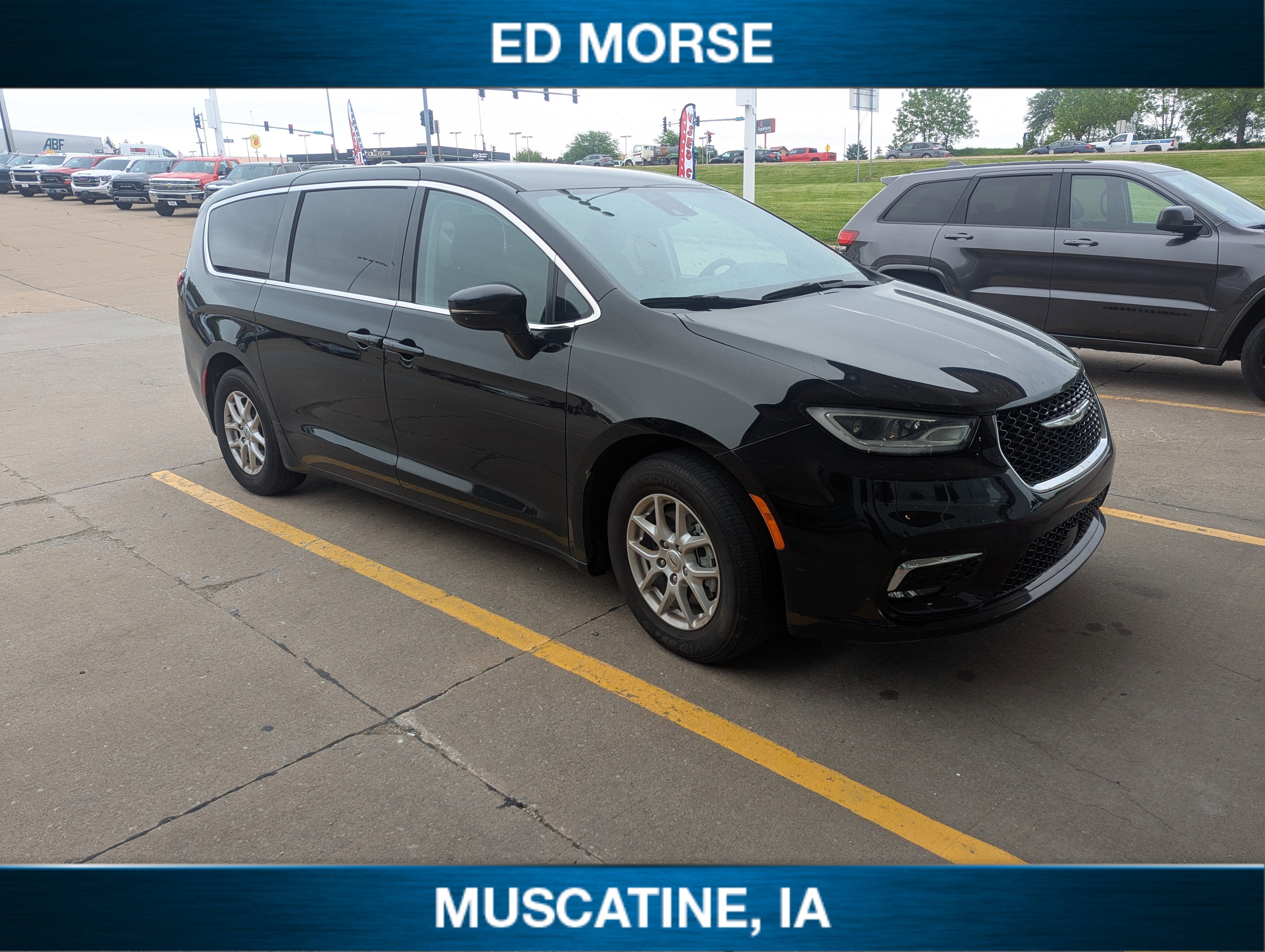 2024 Chrysler Pacifica Touring L