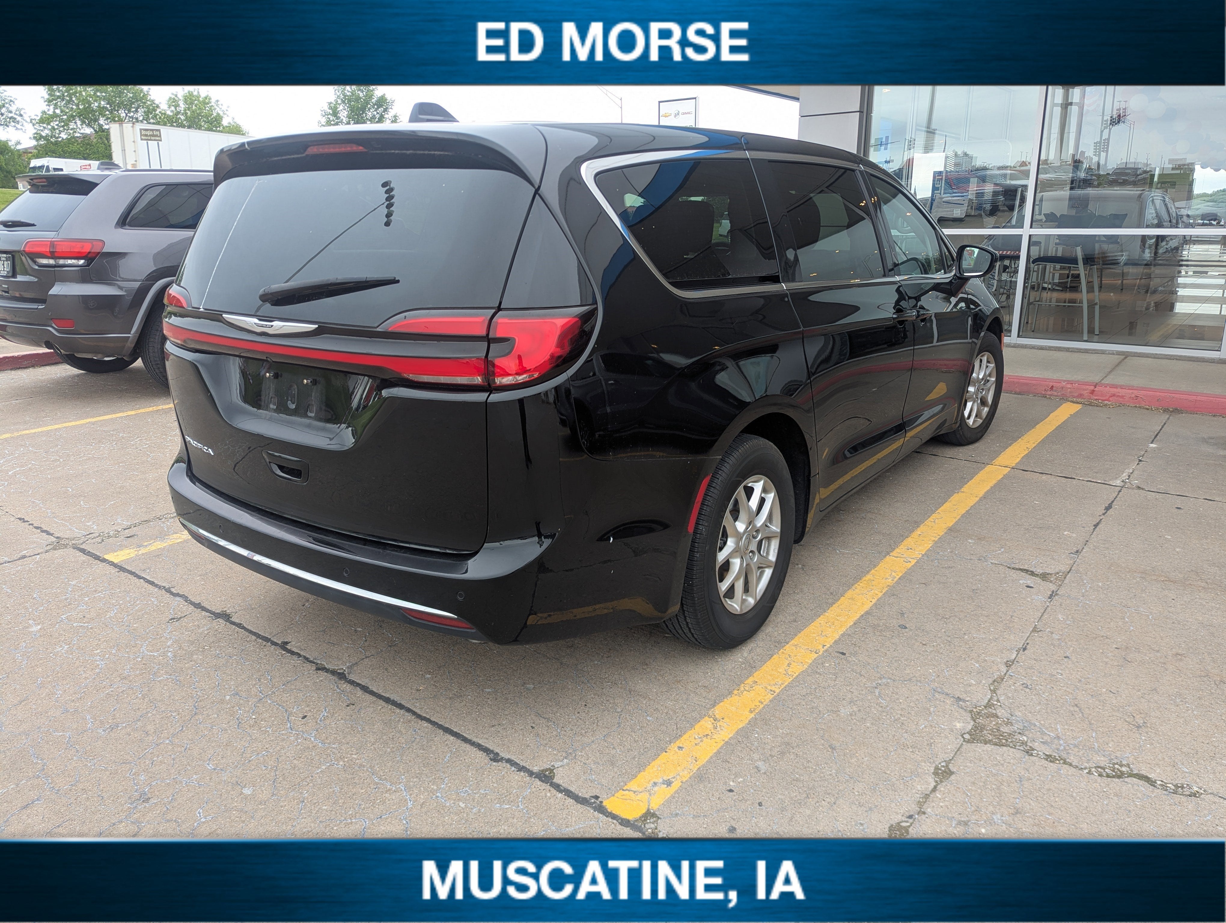 2024 Chrysler Pacifica Touring L