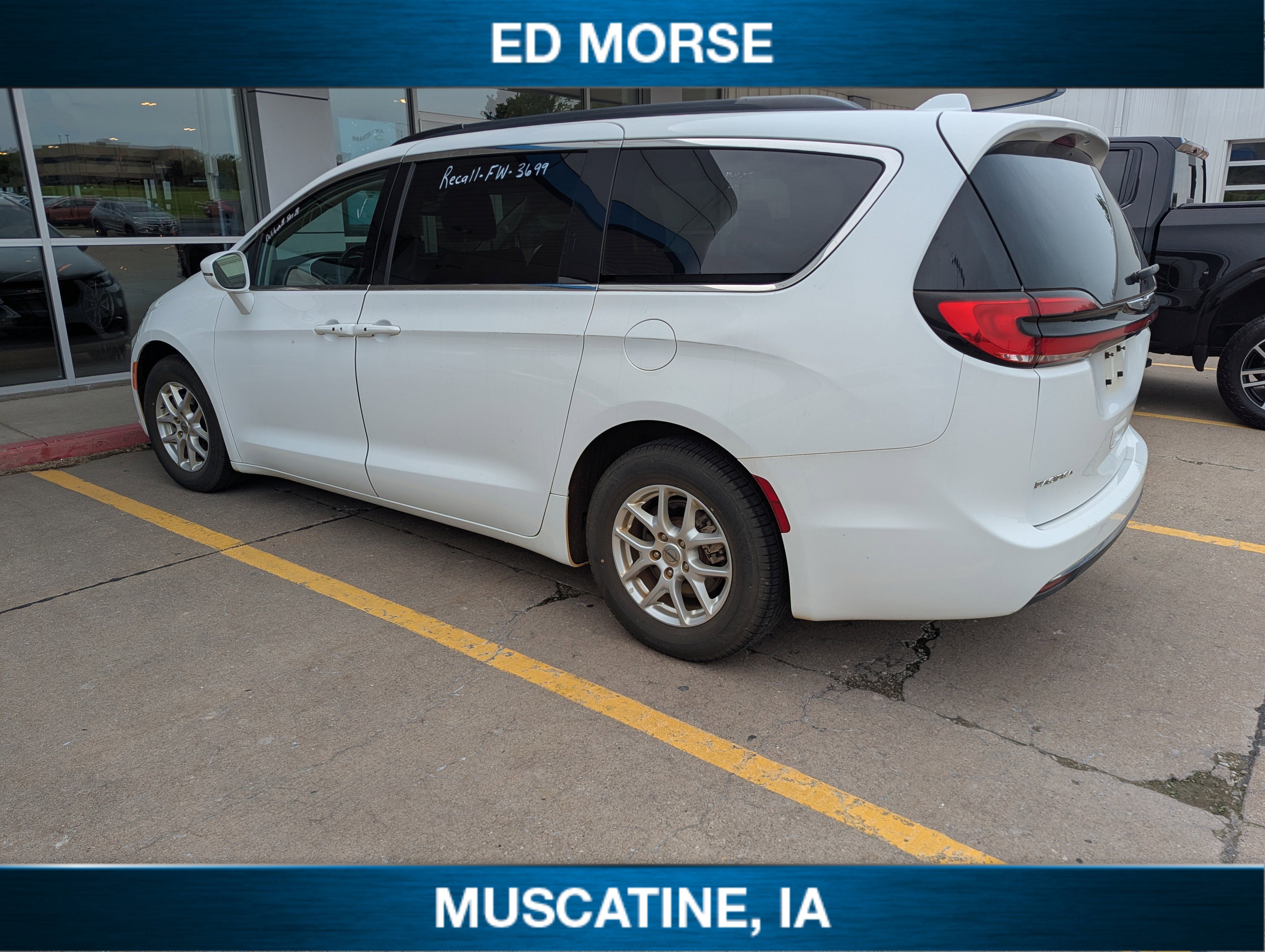 2022 Chrysler Pacifica Touring L