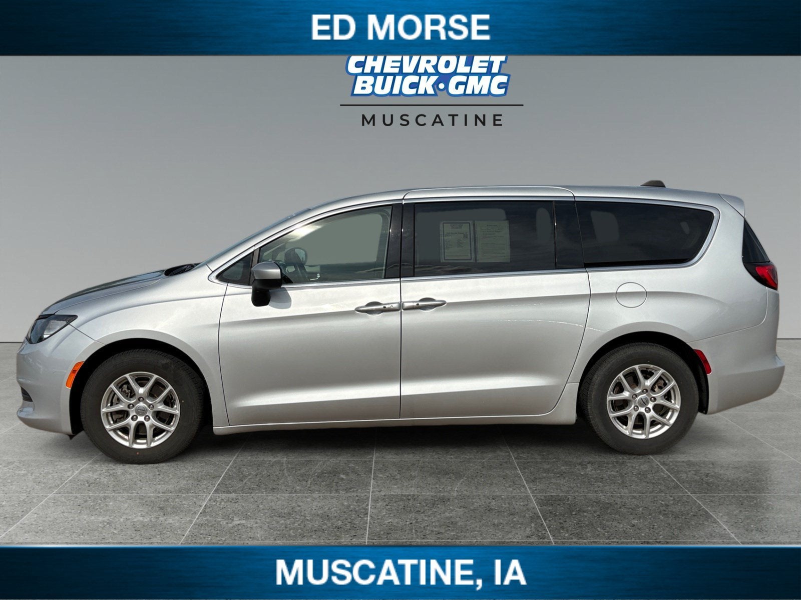 2023 Chrysler Voyager LX